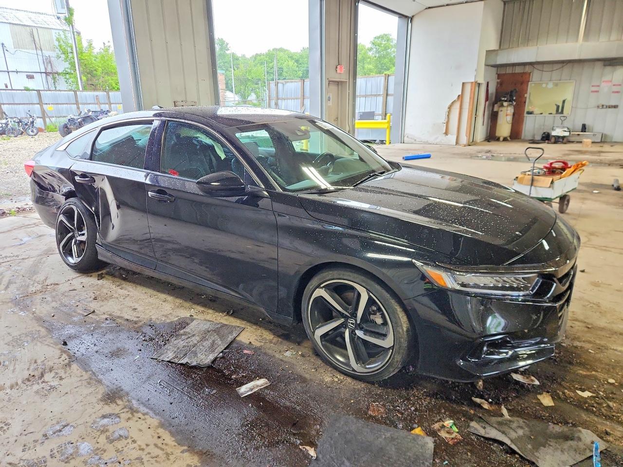 2022 Honda Accord Sport - Image 4
