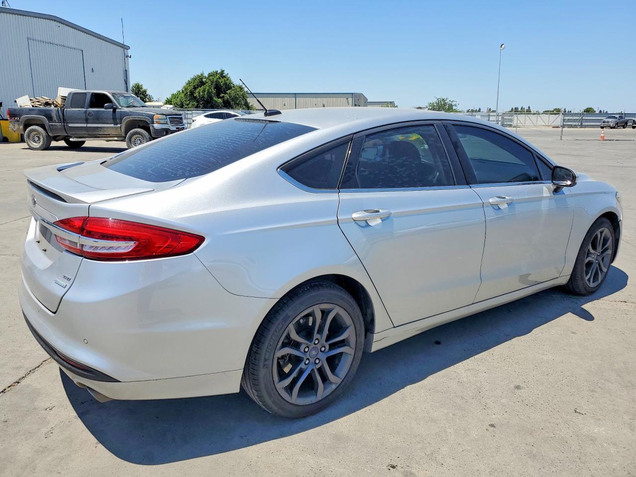 2018 Ford Fusion Se - Фото 3