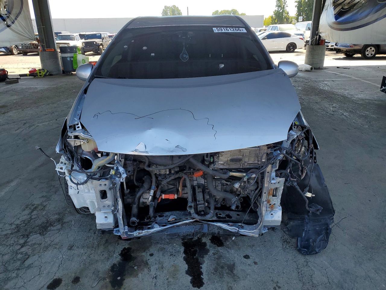 2015 Toyota Prius Three - Image 5