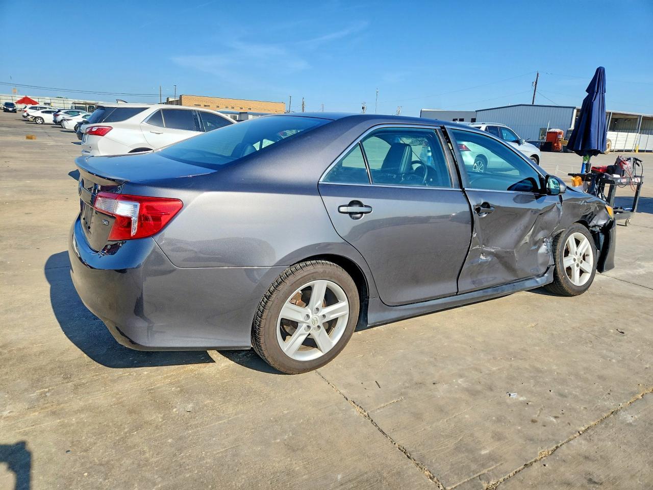 2013 Toyota Camry Se - Фото 3