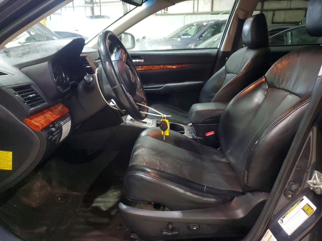 2011 Subaru Outback 2.5I Limited - Image 7