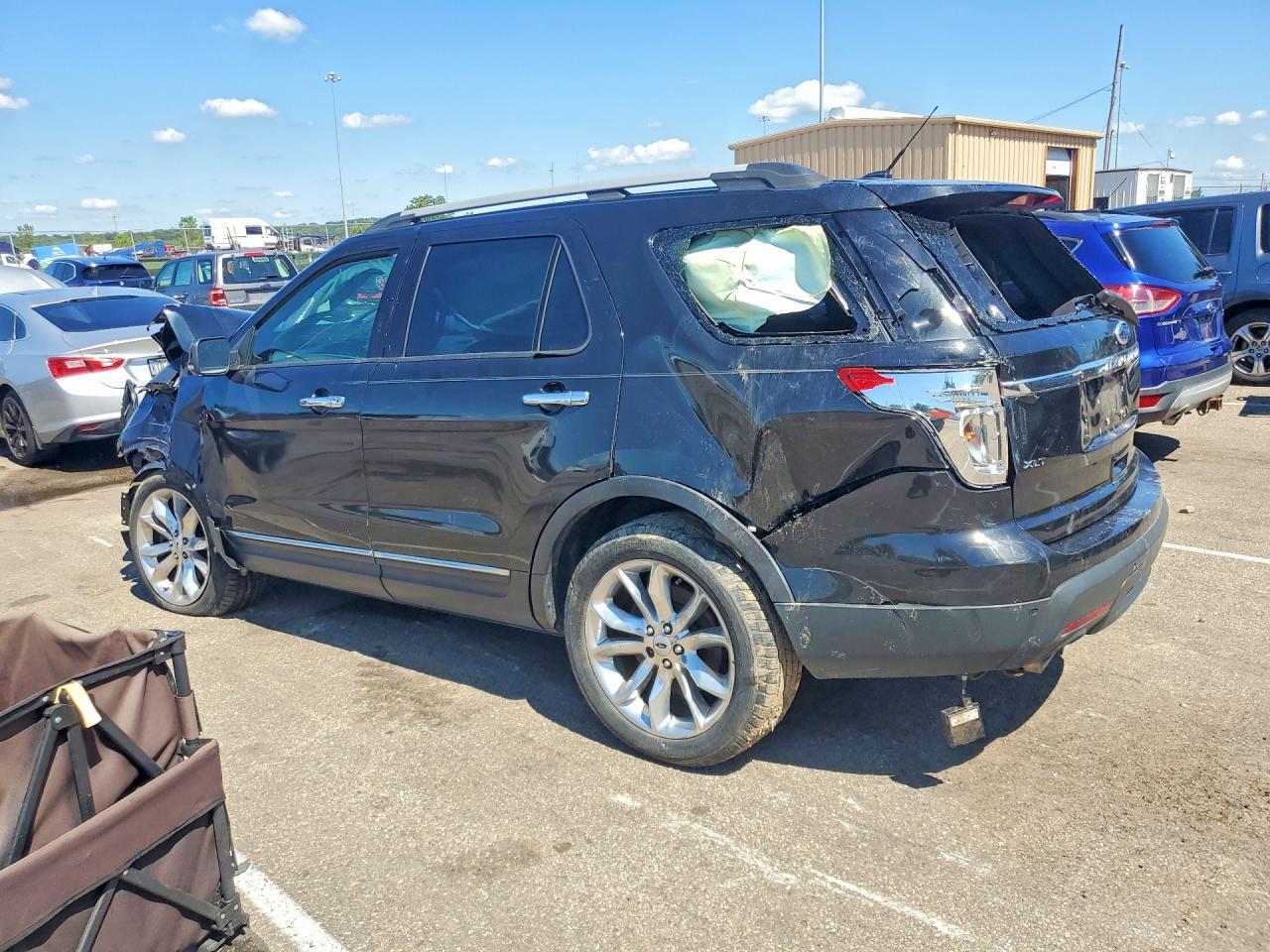 2015 Ford Explorer Xlt - Image 2