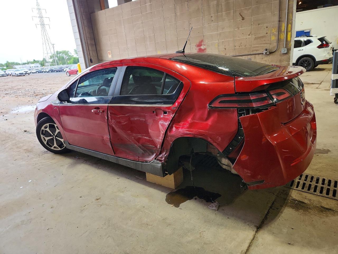 2013 Chevrolet Volt - Image 2