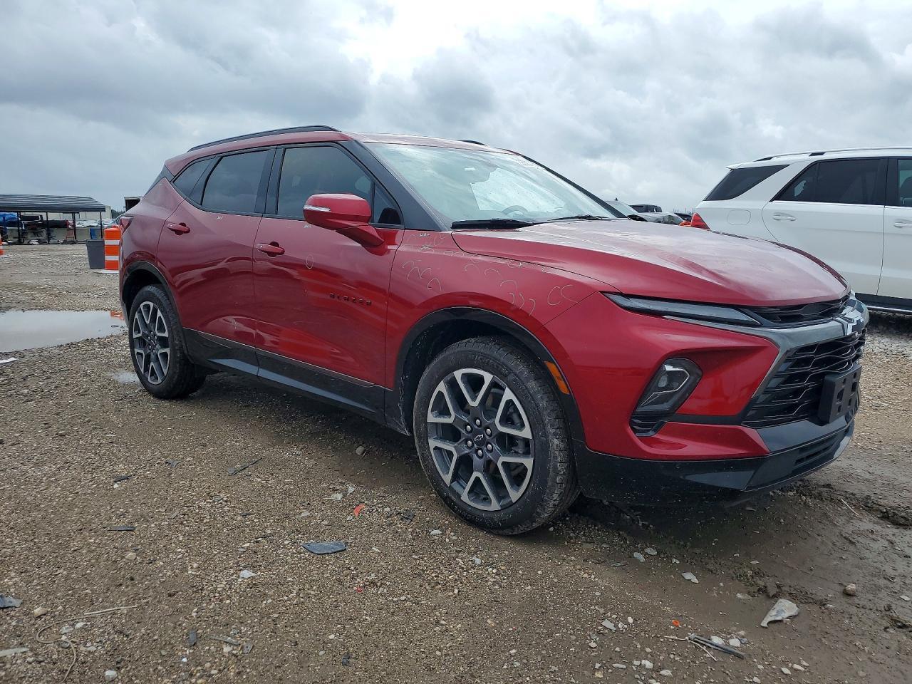2025 Chevrolet Blazer Rs - Image 4