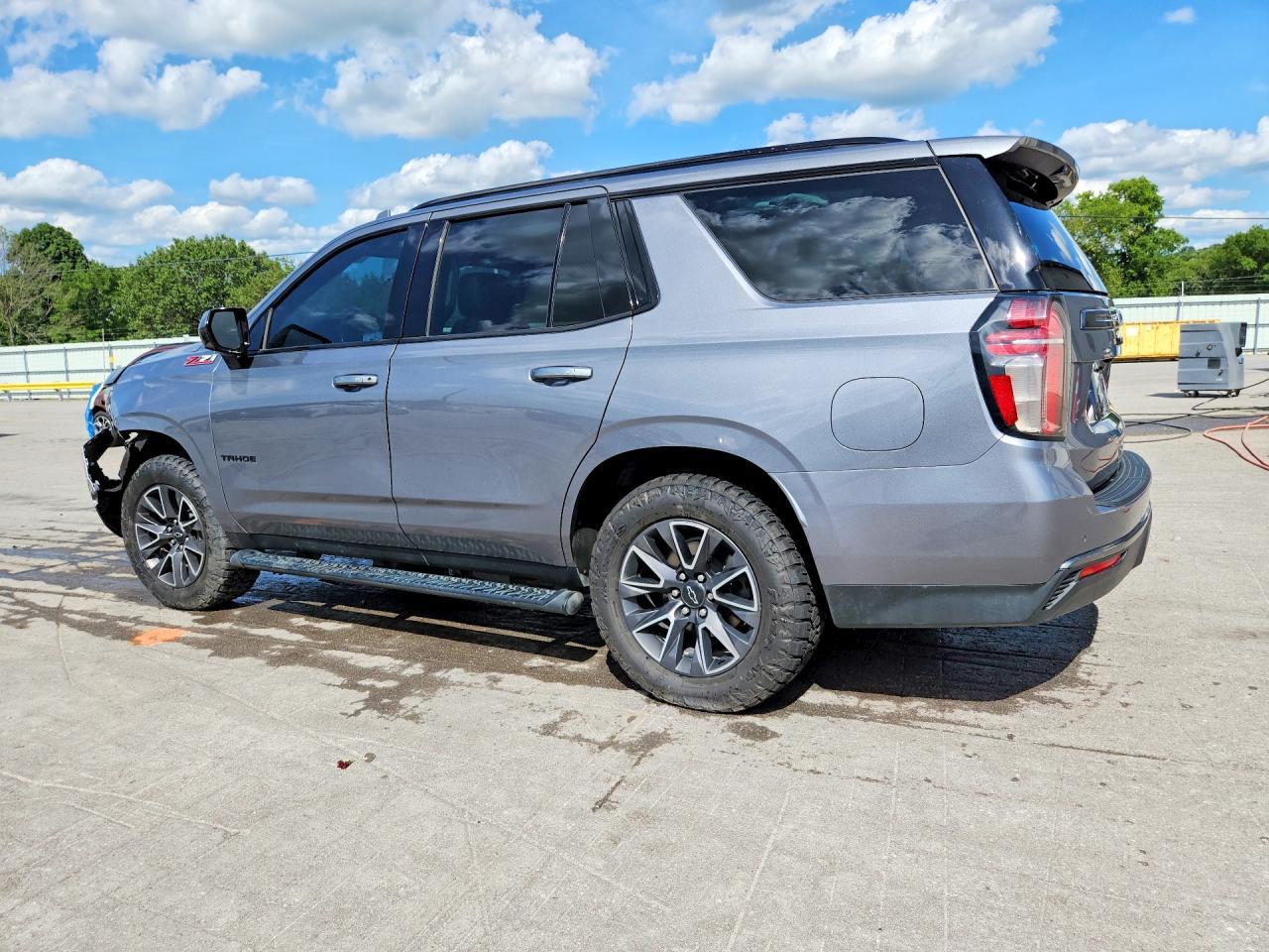 2021 Chevrolet Tahoe K1500 Z71 - Фото 2