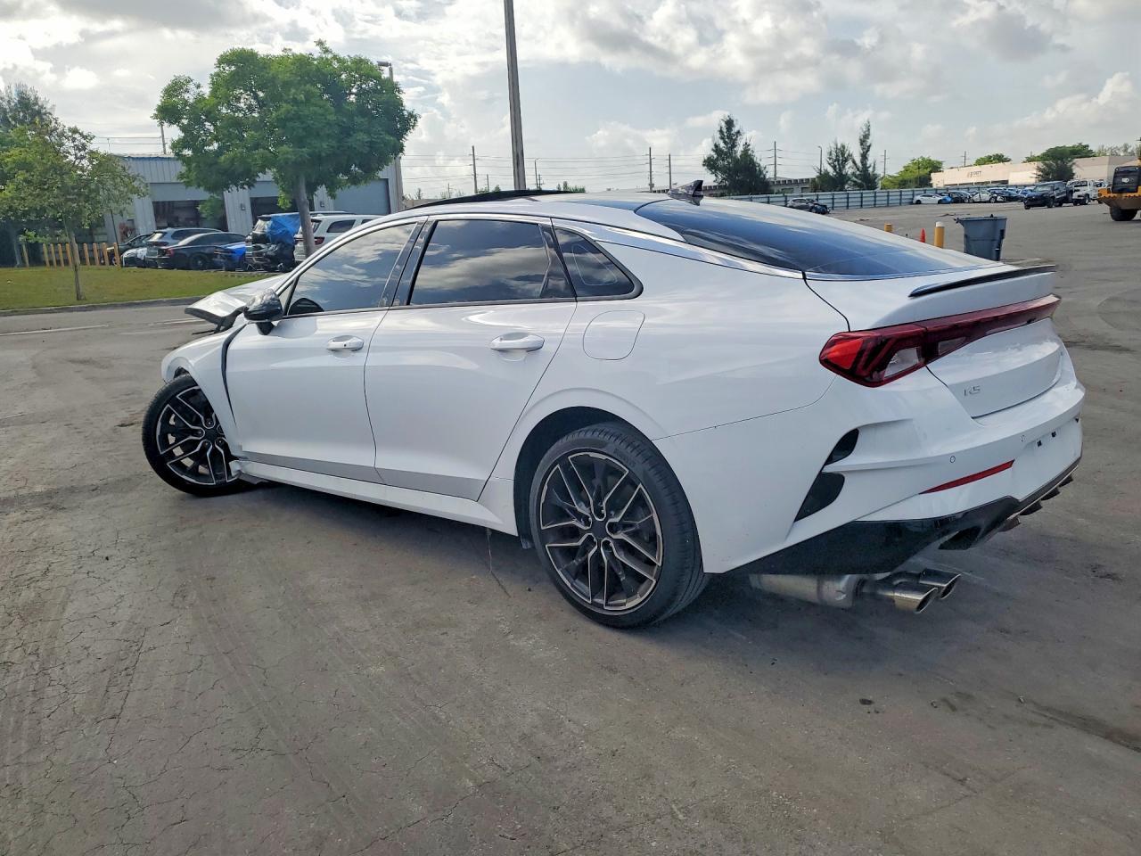 2024 Kia K5 Gt - Image 2
