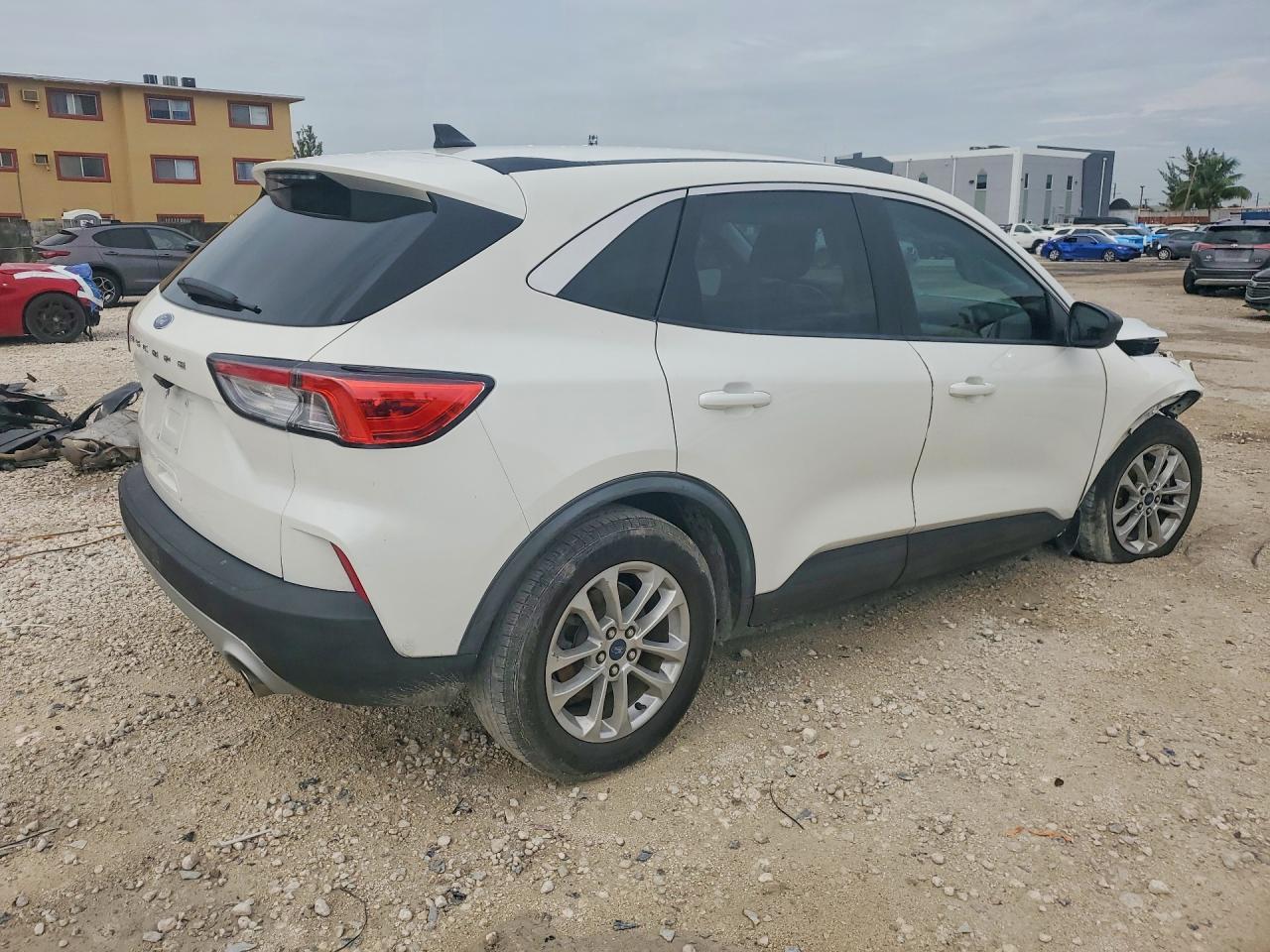 2022 Ford Escape Se - Фото 3