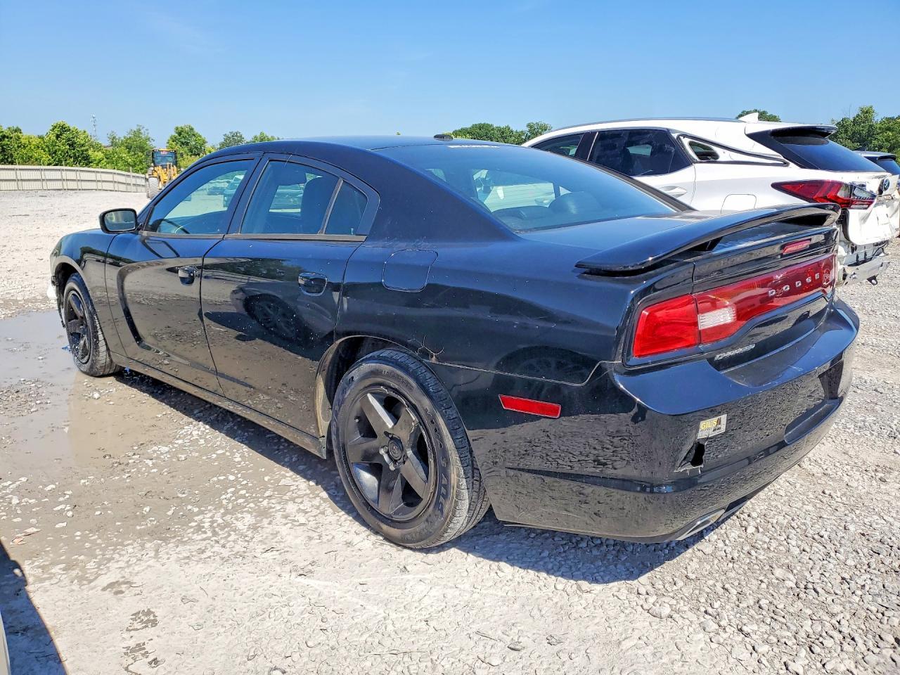 2013 Dodge Charger Sxt - Image 2