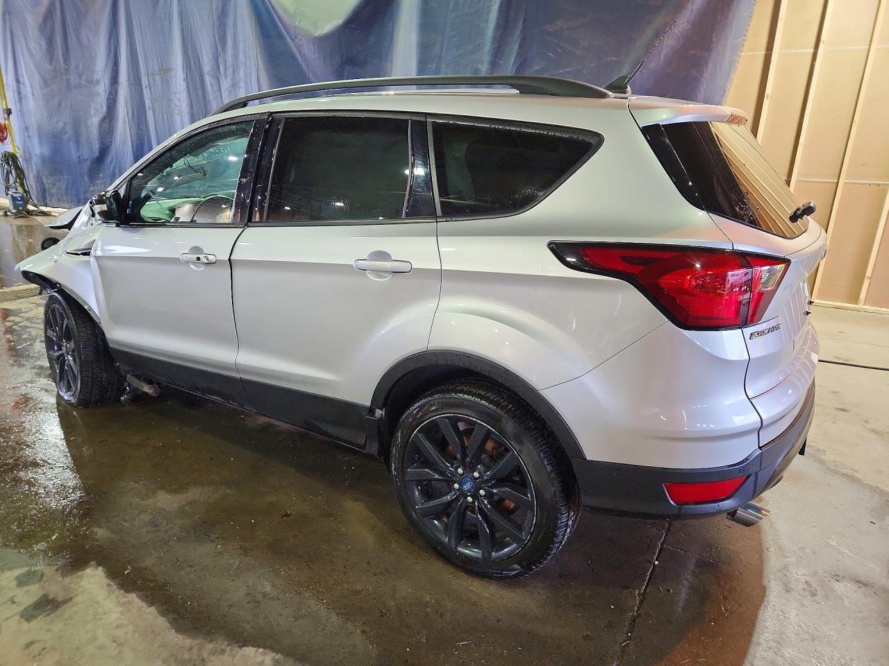 2019 Ford Escape Titanium - Image 2