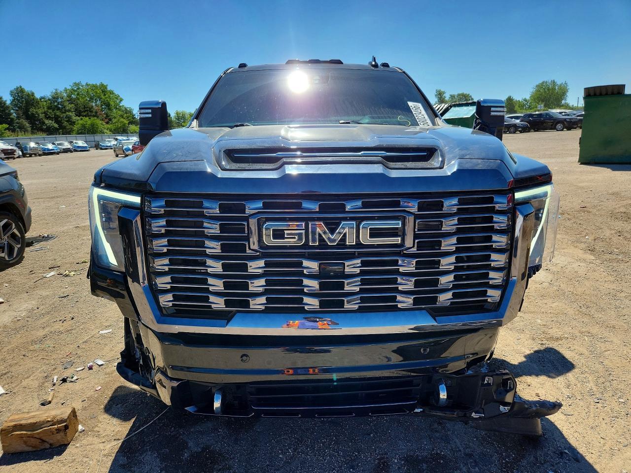 2024 GMC Sierra K3500 Denali Ultimate - Image 5