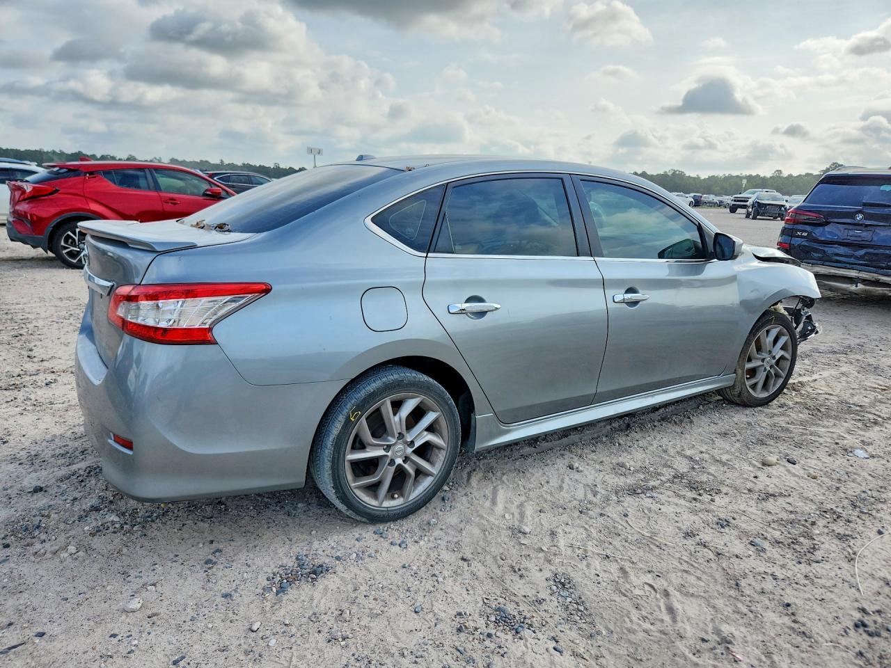 2014 Nissan Sentra Sr - Фото 3