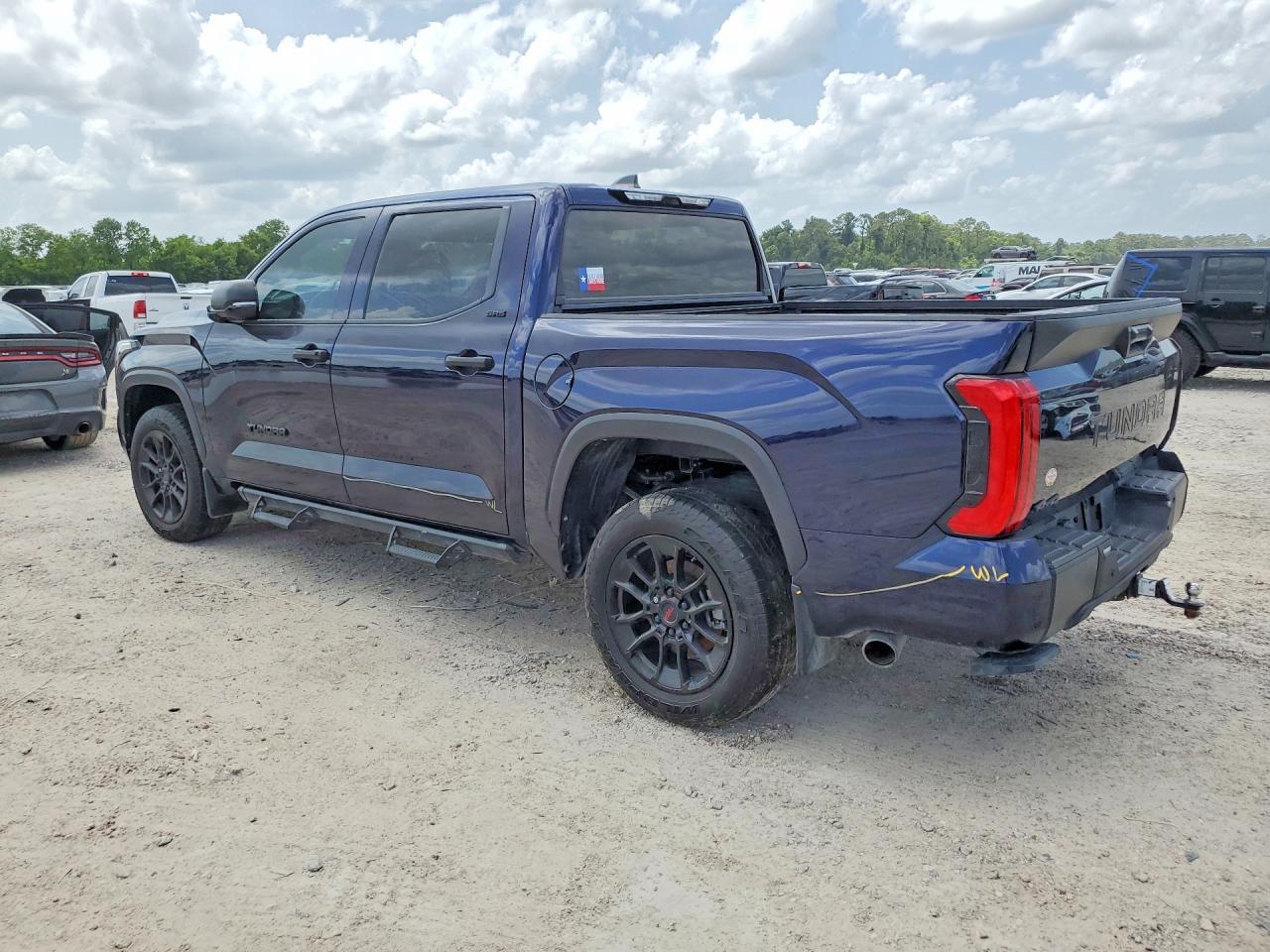 2025 Toyota Tundra Sr5 - Фото 2