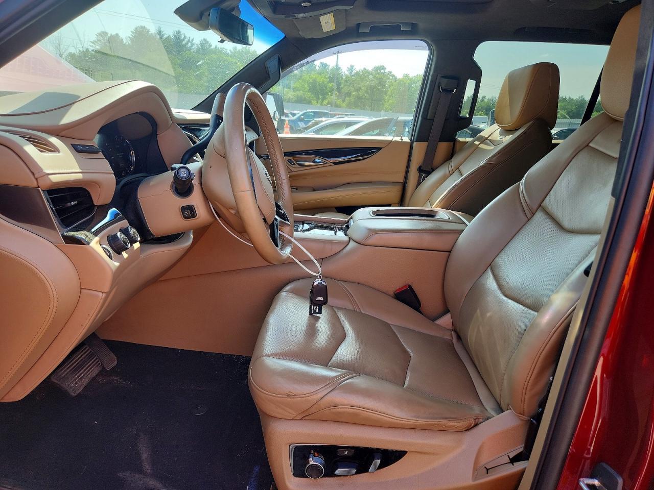 2019 Cadillac Escalade Platinum - Image 7