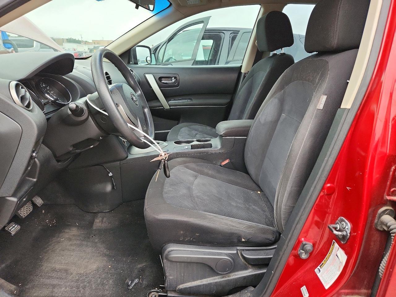 2014 Nissan Rogue Select S - Image 7