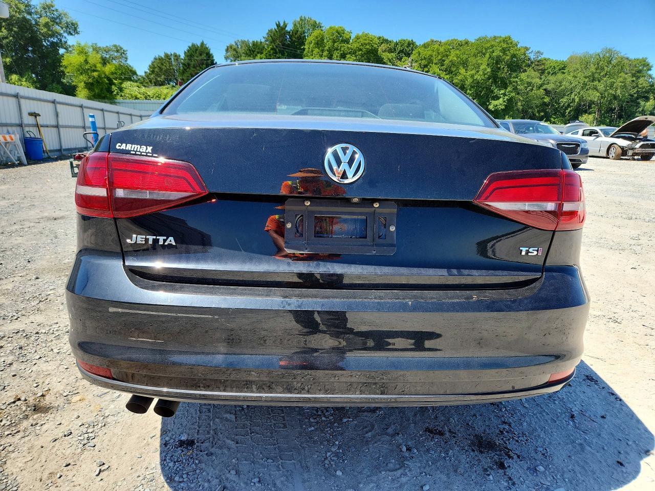 2017 Volkswagen Jetta S - Image 6