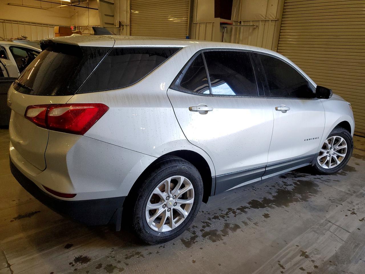 2019 Chevrolet Equinox Ls - Фото 3