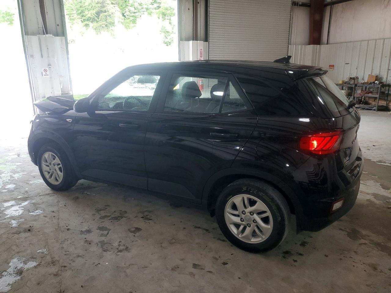 2022 Hyundai Venue Se - Фото 2