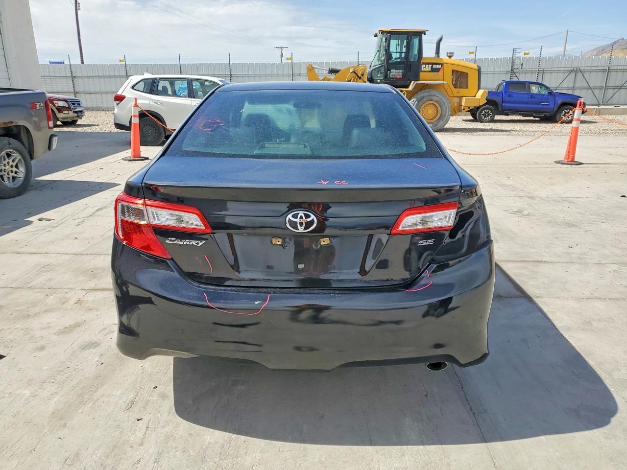 2014 Toyota Camry Se - Фото 6