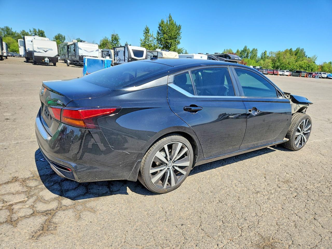 2020 Nissan Altima Sr - Фото 3