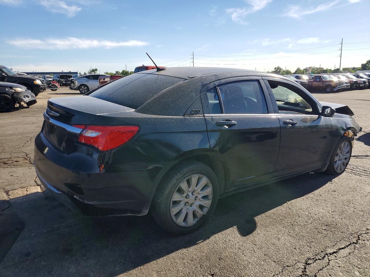 2011 Chrysler 200 Lx - Image 3