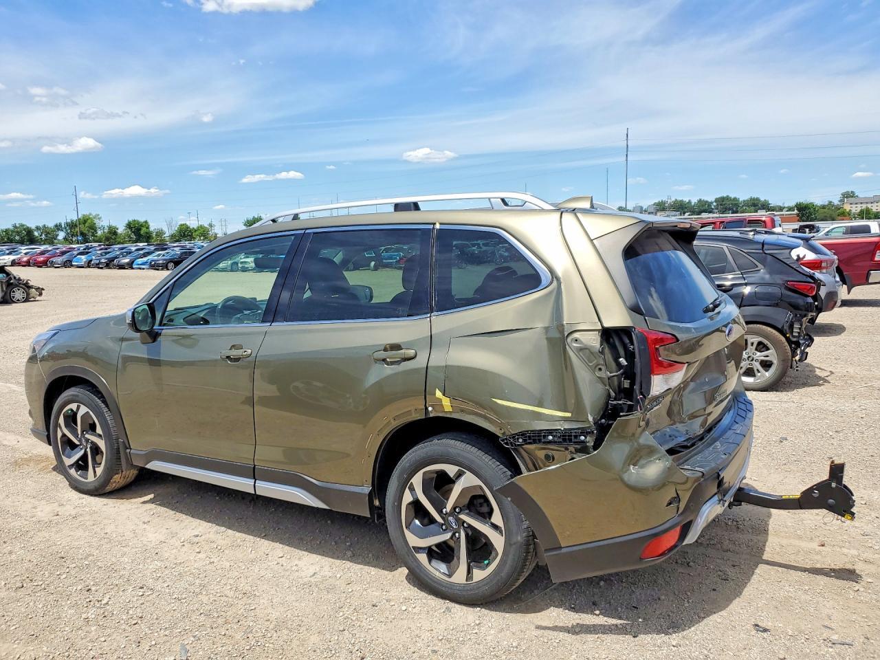2022 Subaru Forester Touring - Фото 2