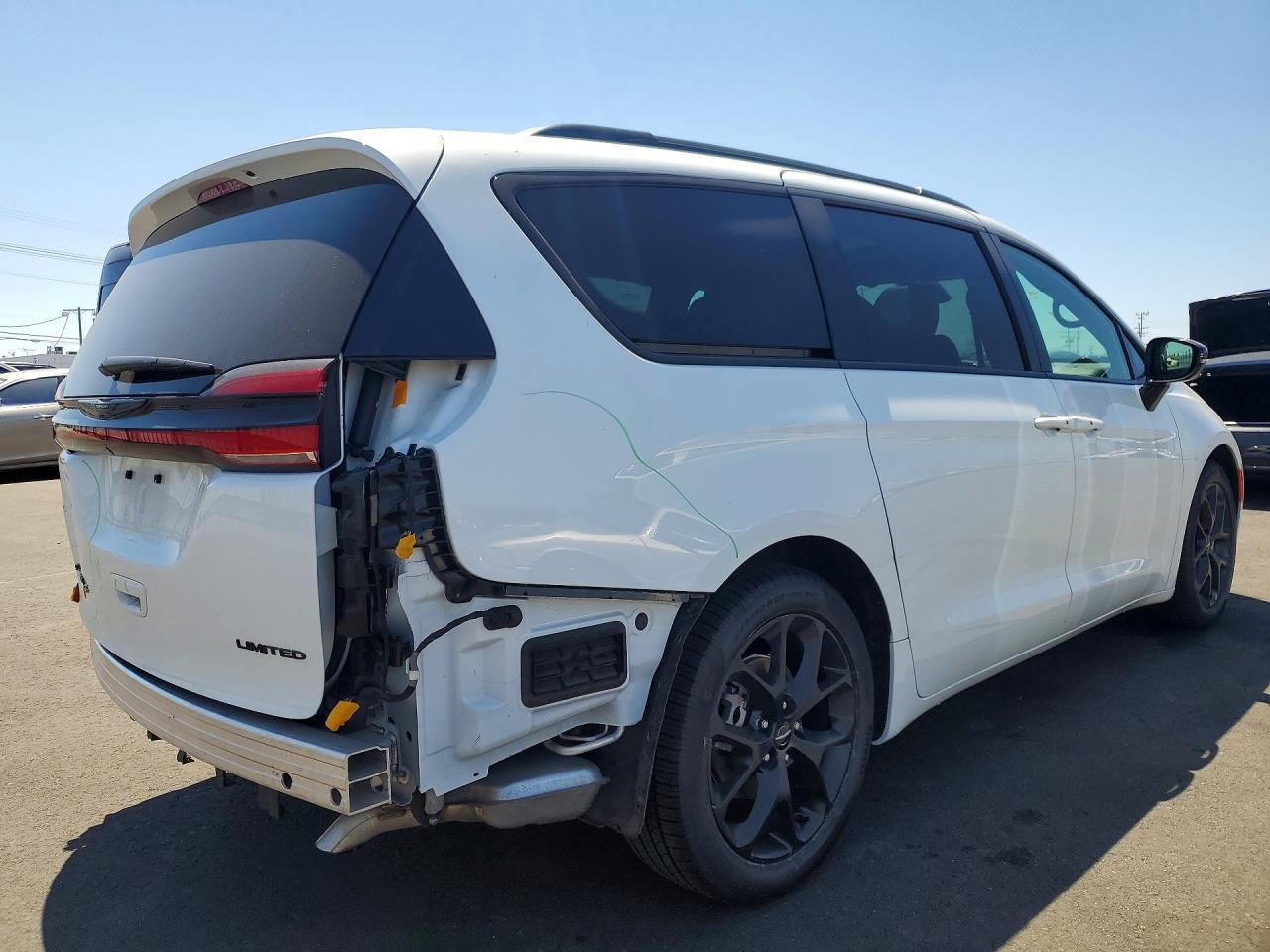 2023 Chrysler Pacifica Limited - Фото 3