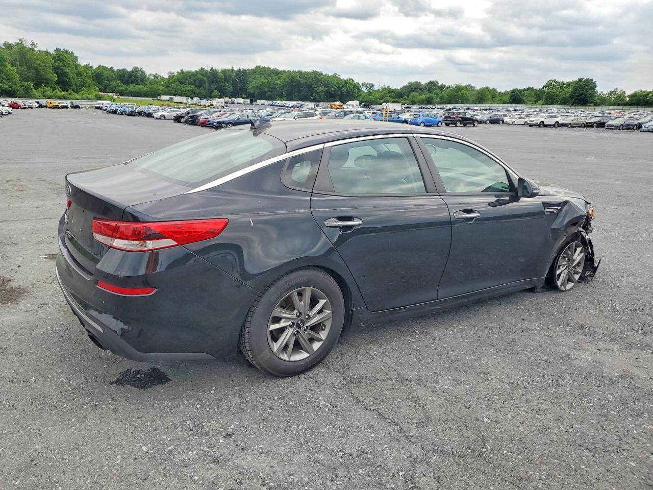 2019 Kia Optima Lx - Image 3