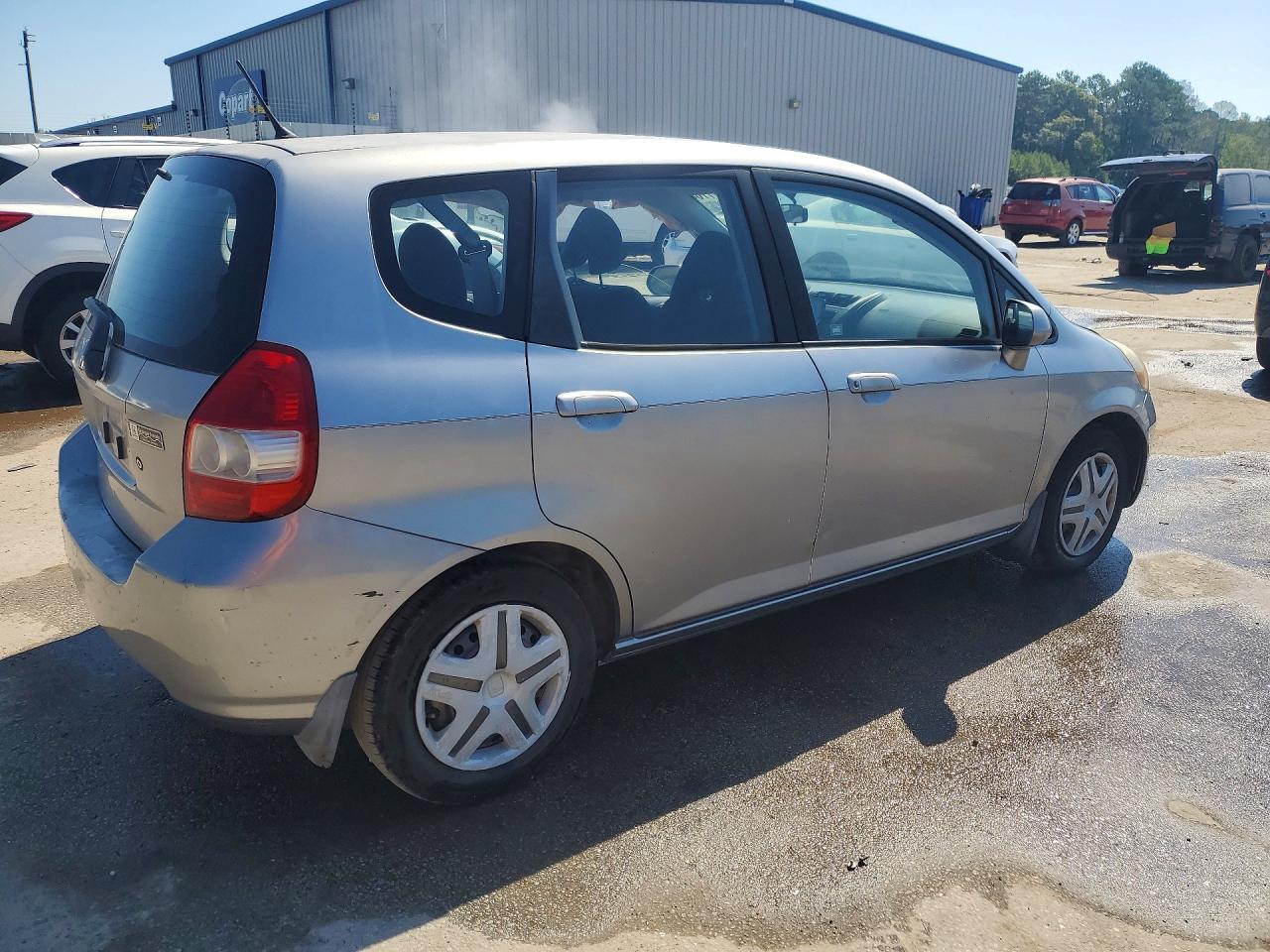 2008 Honda Fit - Image 3