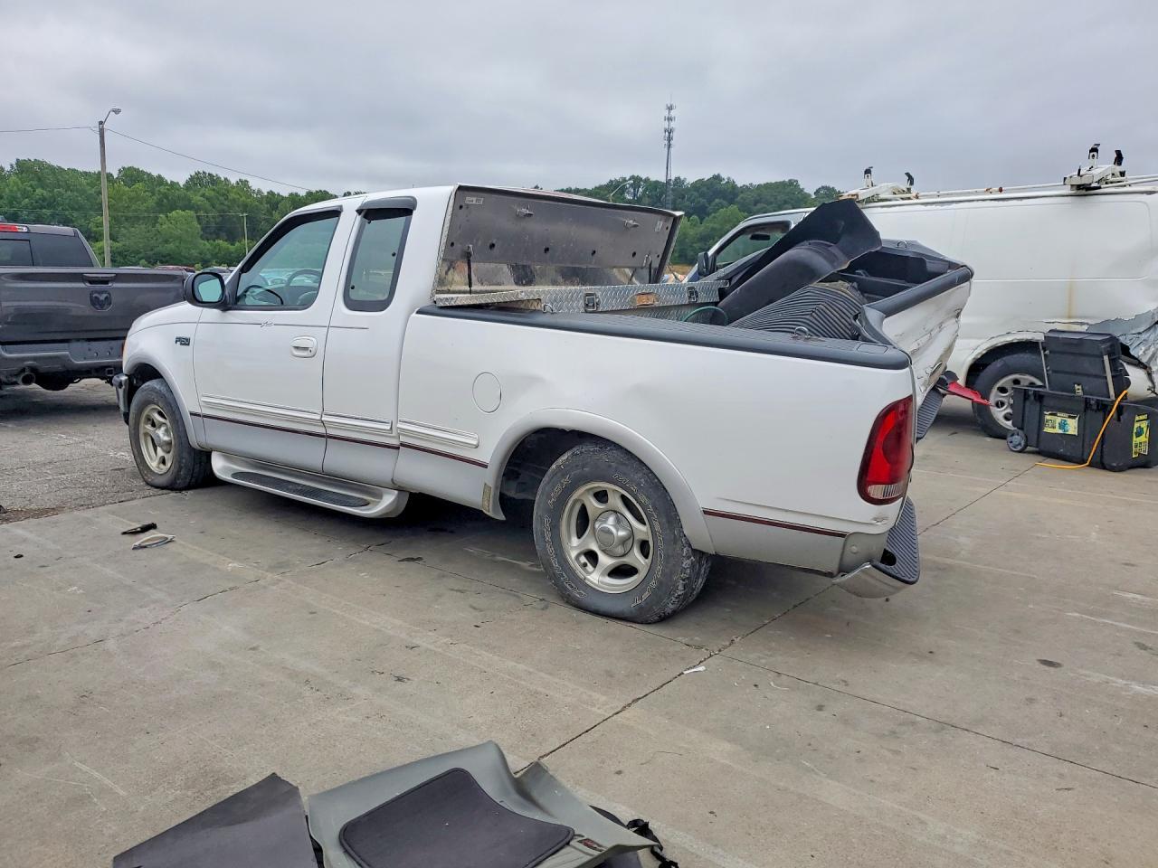 1997 Ford F150 - Image 2
