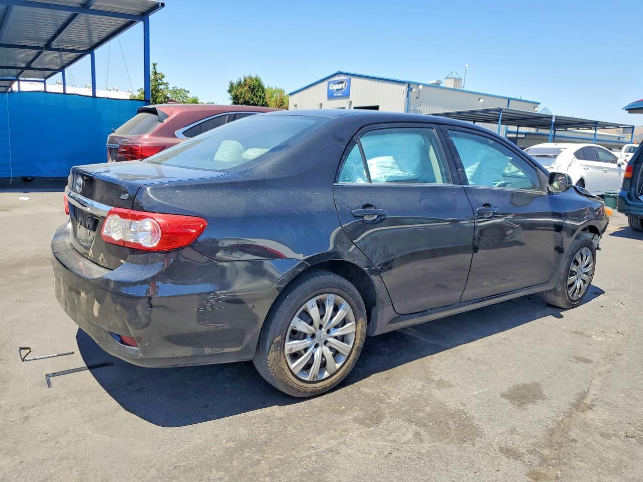 2013 Toyota Corolla Le - Image 3