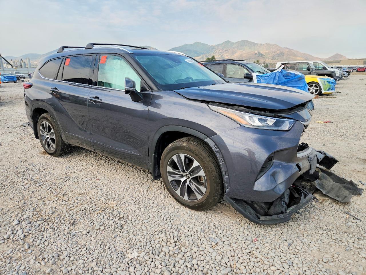 2020 Toyota Highlander Xle - Image 4