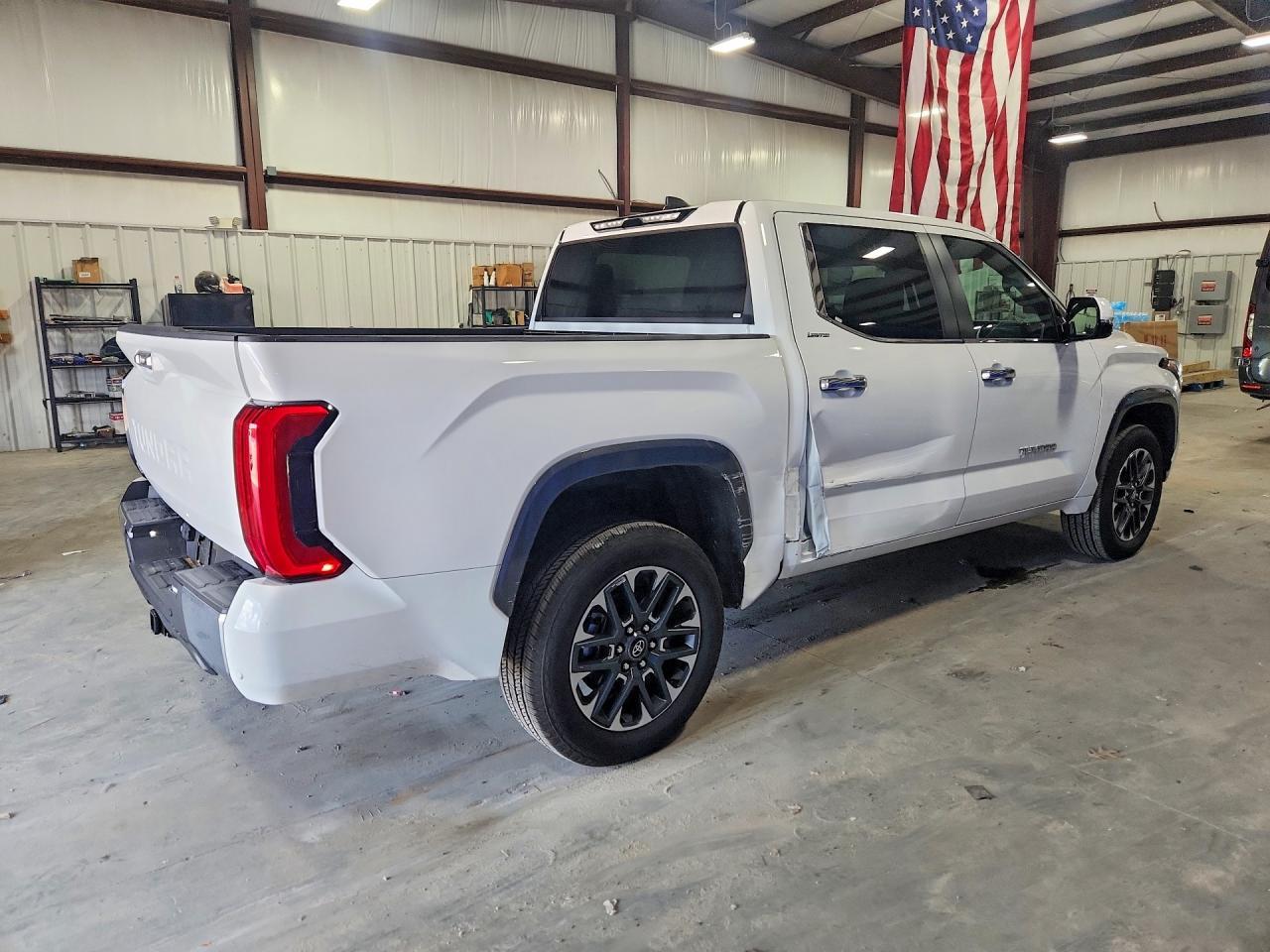 2026 Toyota Tundra Crewmax Limited - Фото 3