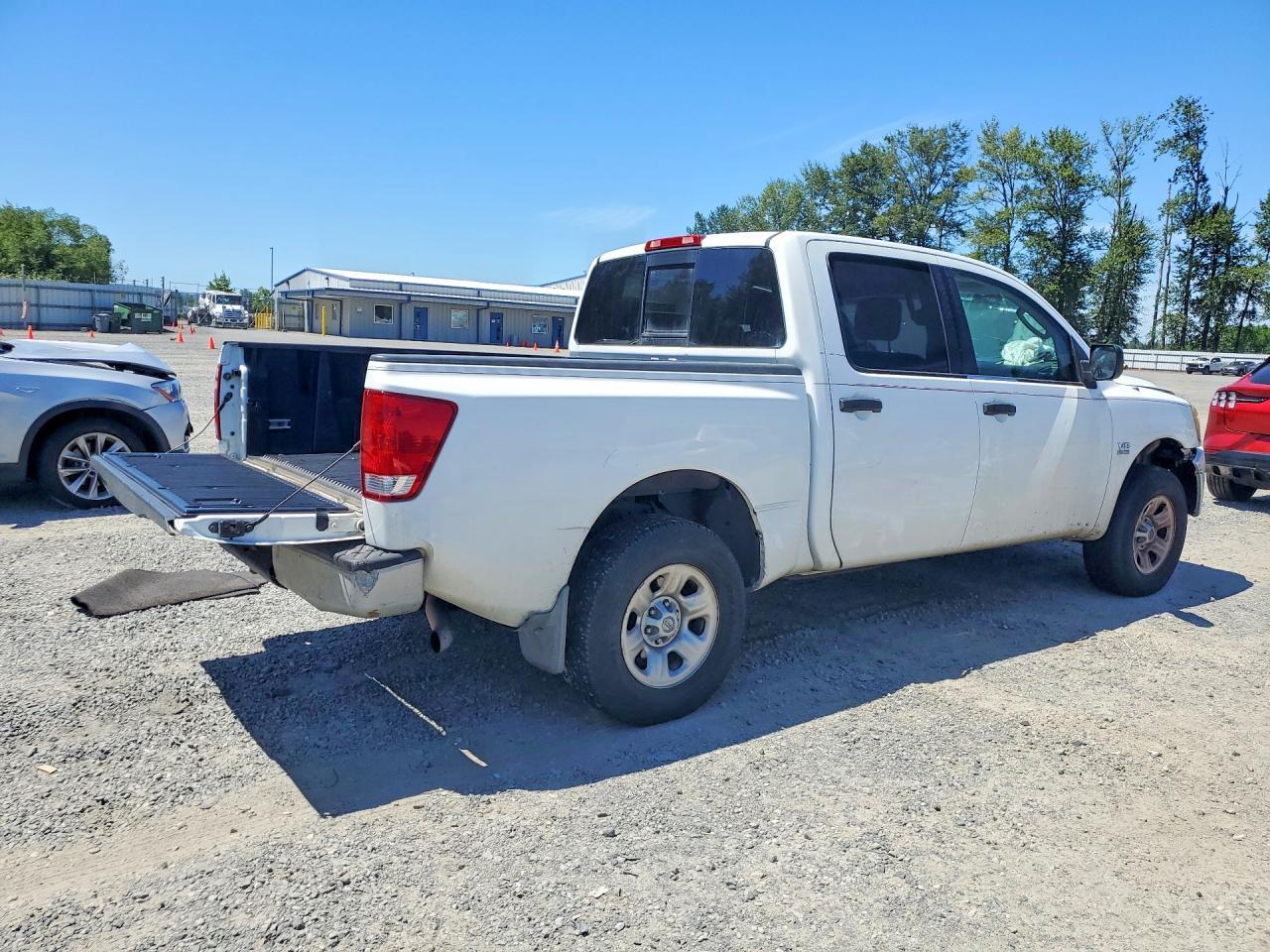 2004 Nissan Titan Xe - Image 3