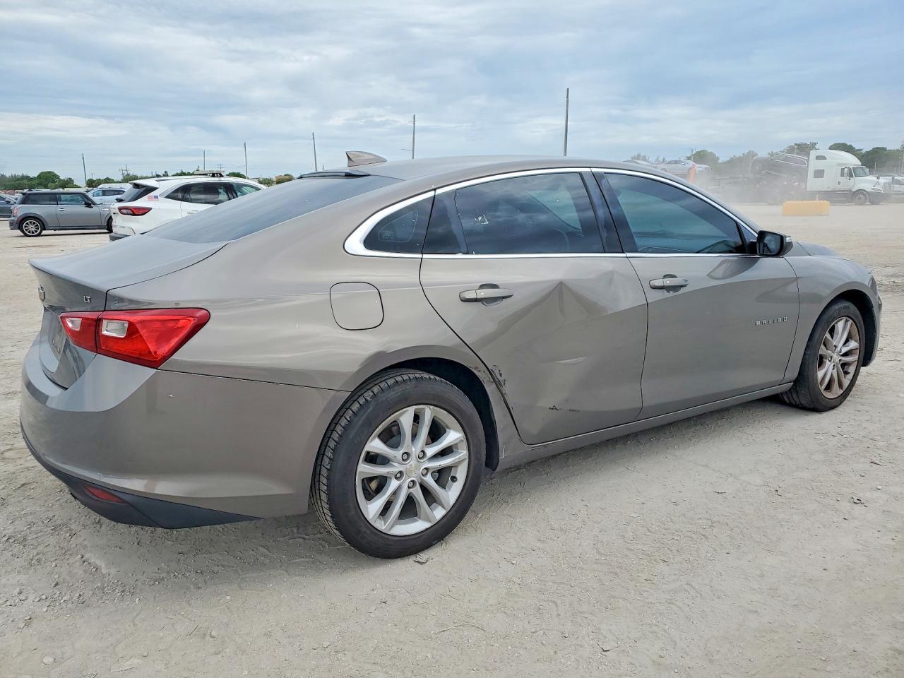 2018 Chevrolet Malibu Lt - Фото 3