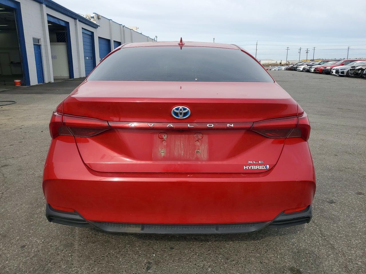 2022 Toyota Avalon Xle - Image 6