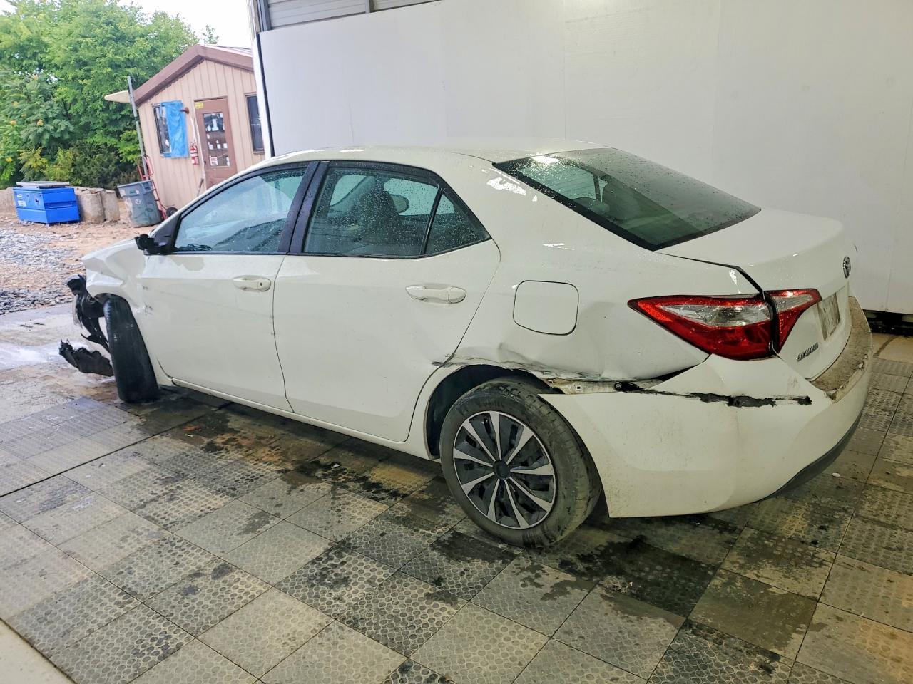2014 Toyota Corolla Le - Фото 2