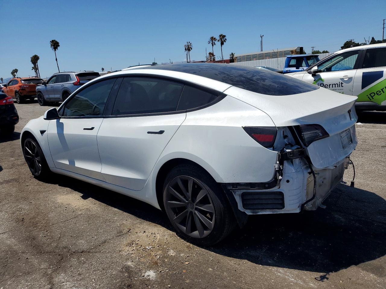 2023 Tesla Model 3 - Фото 2