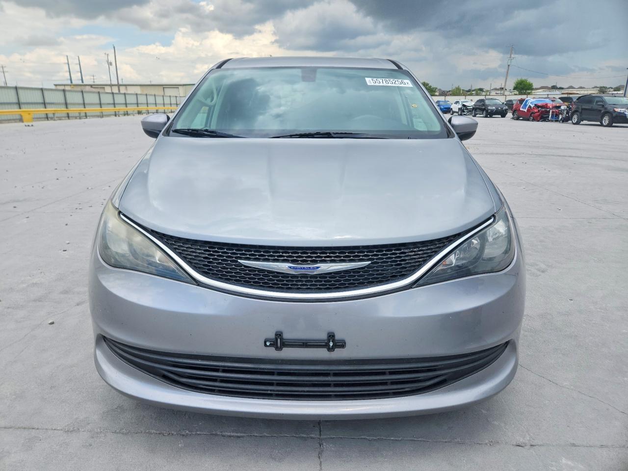2019 Chrysler Pacifica Lx - Image 5