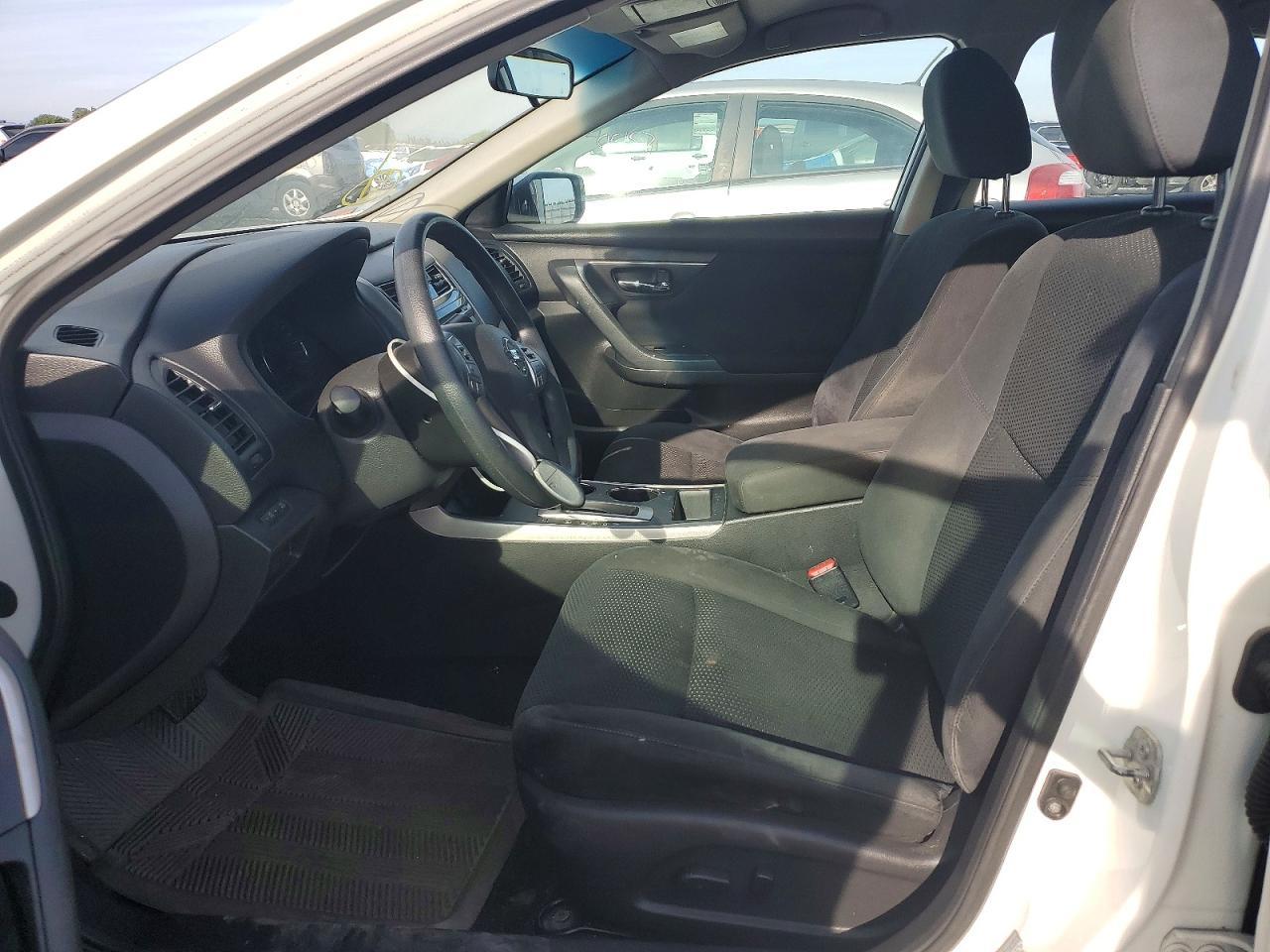 2015 Nissan Altima 2.5 S - Фото 7