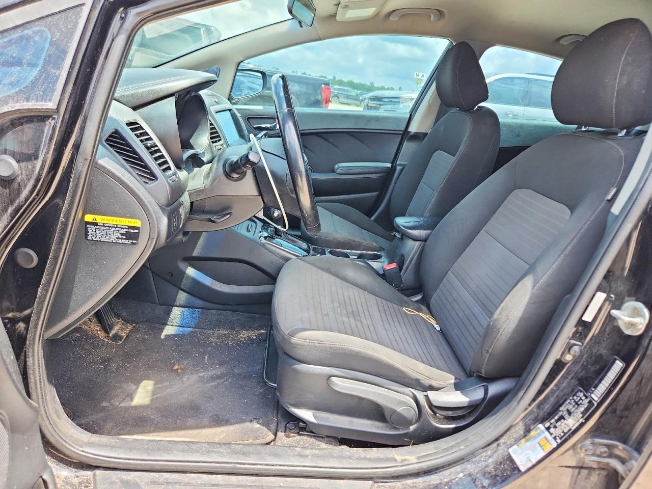 2018 Kia Forte S - Фото 7