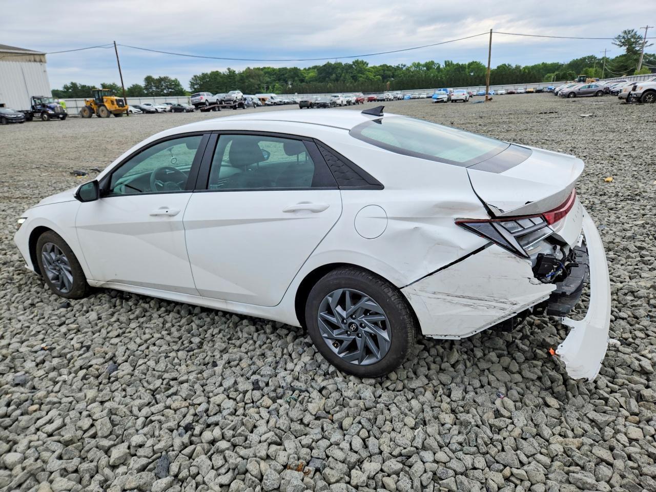 2025 Hyundai Elantra Hybrid Blue - Image 2