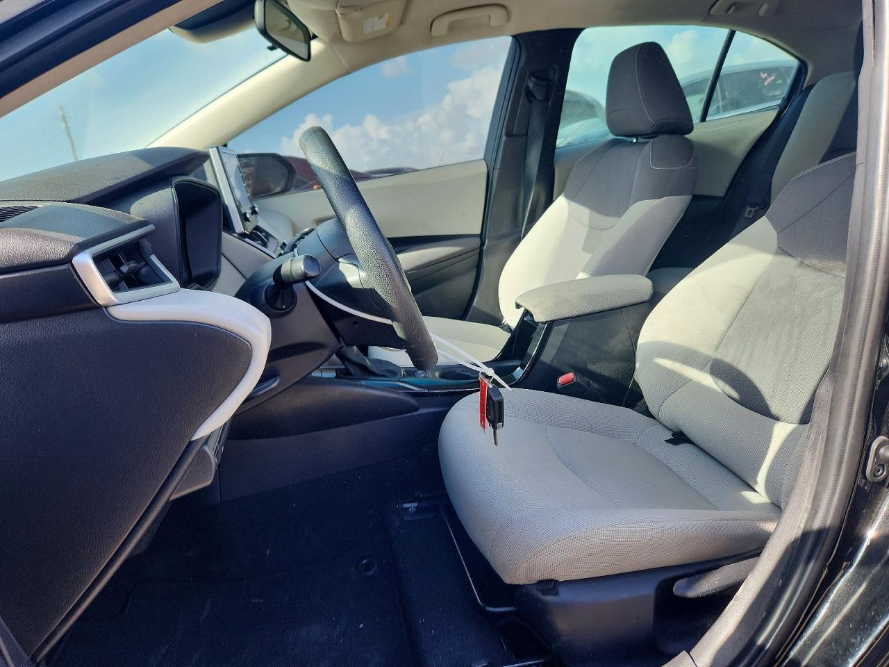 2020 Toyota Corolla Le - Image 7