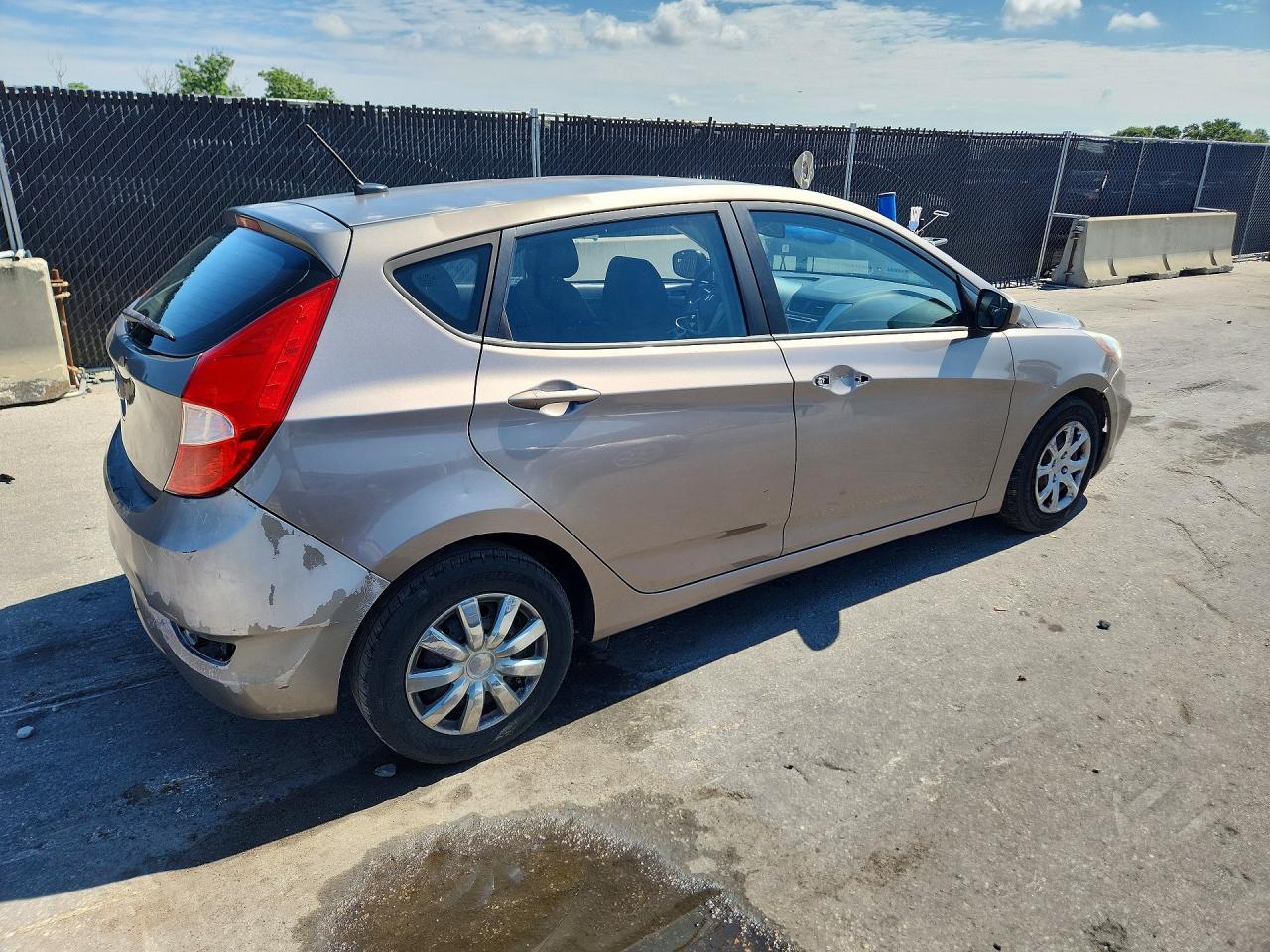 2014 Hyundai Accent Gs - Фото 3