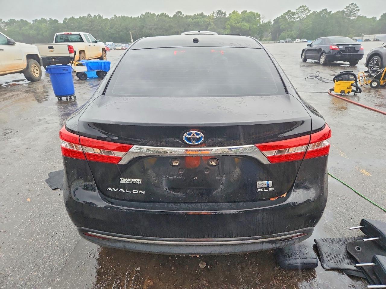2014 Toyota Avalon Hybrid Xle Touring - Image 6