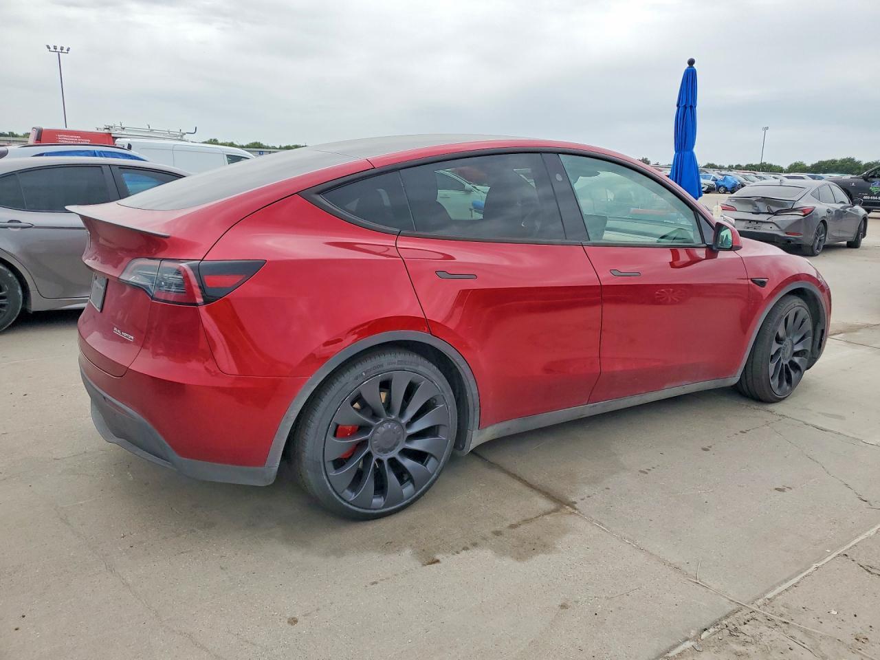 2024 Tesla Model Y - Фото 3