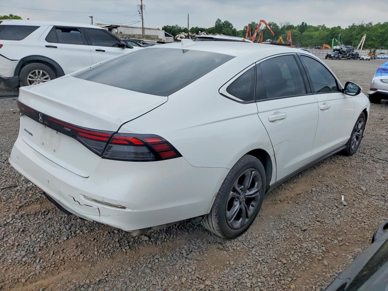 2023 Honda Accord - Фото 3