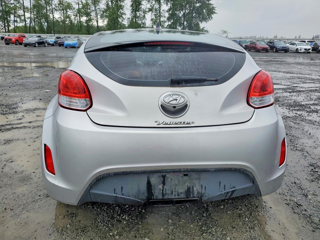 2016 Hyundai Veloster Base - Фото 6