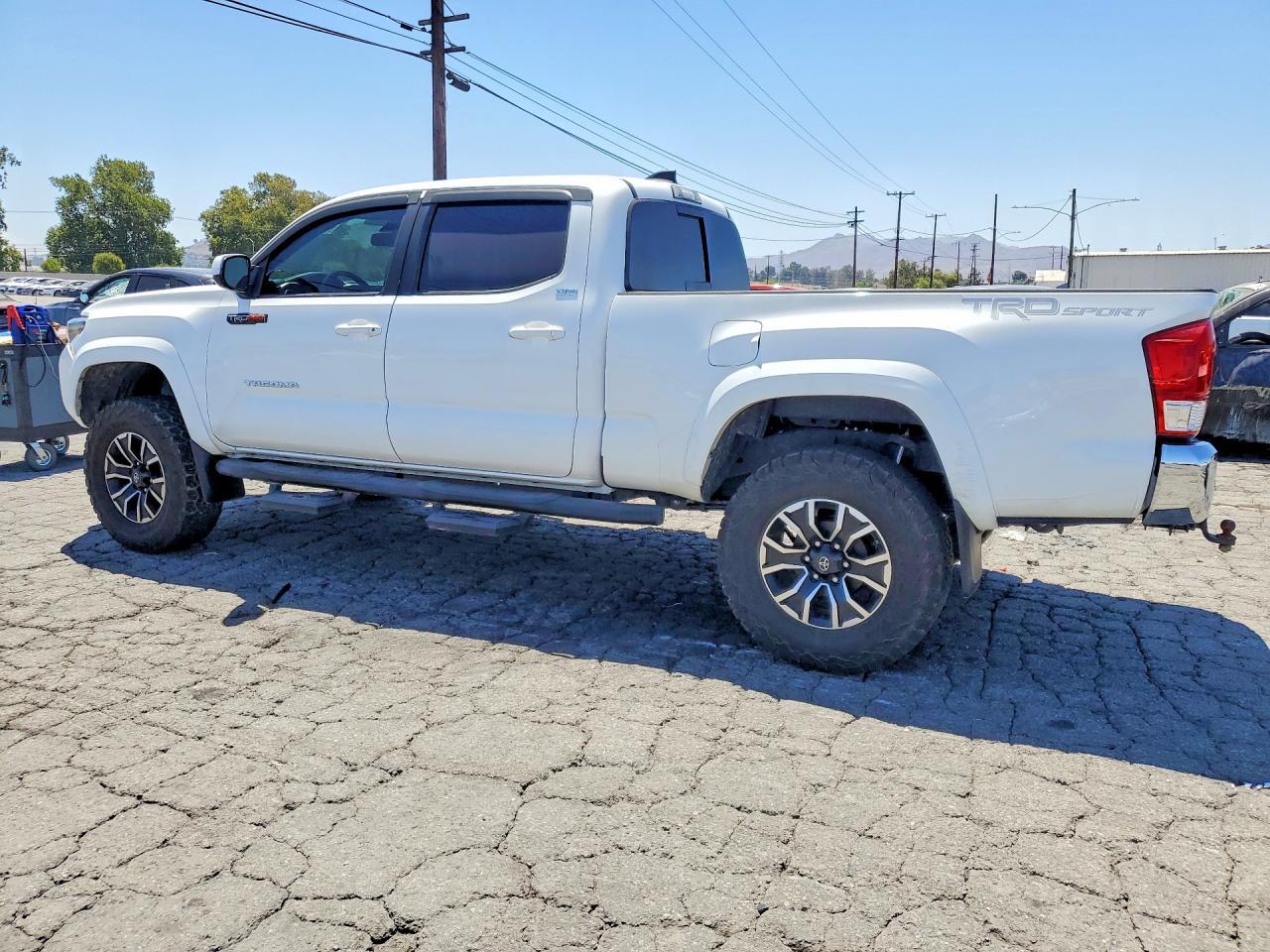 2022 Toyota Tacoma - Фото 2