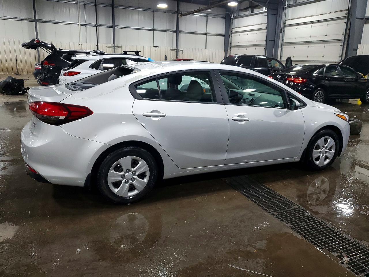 2017 Kia Forte Lx - Image 3