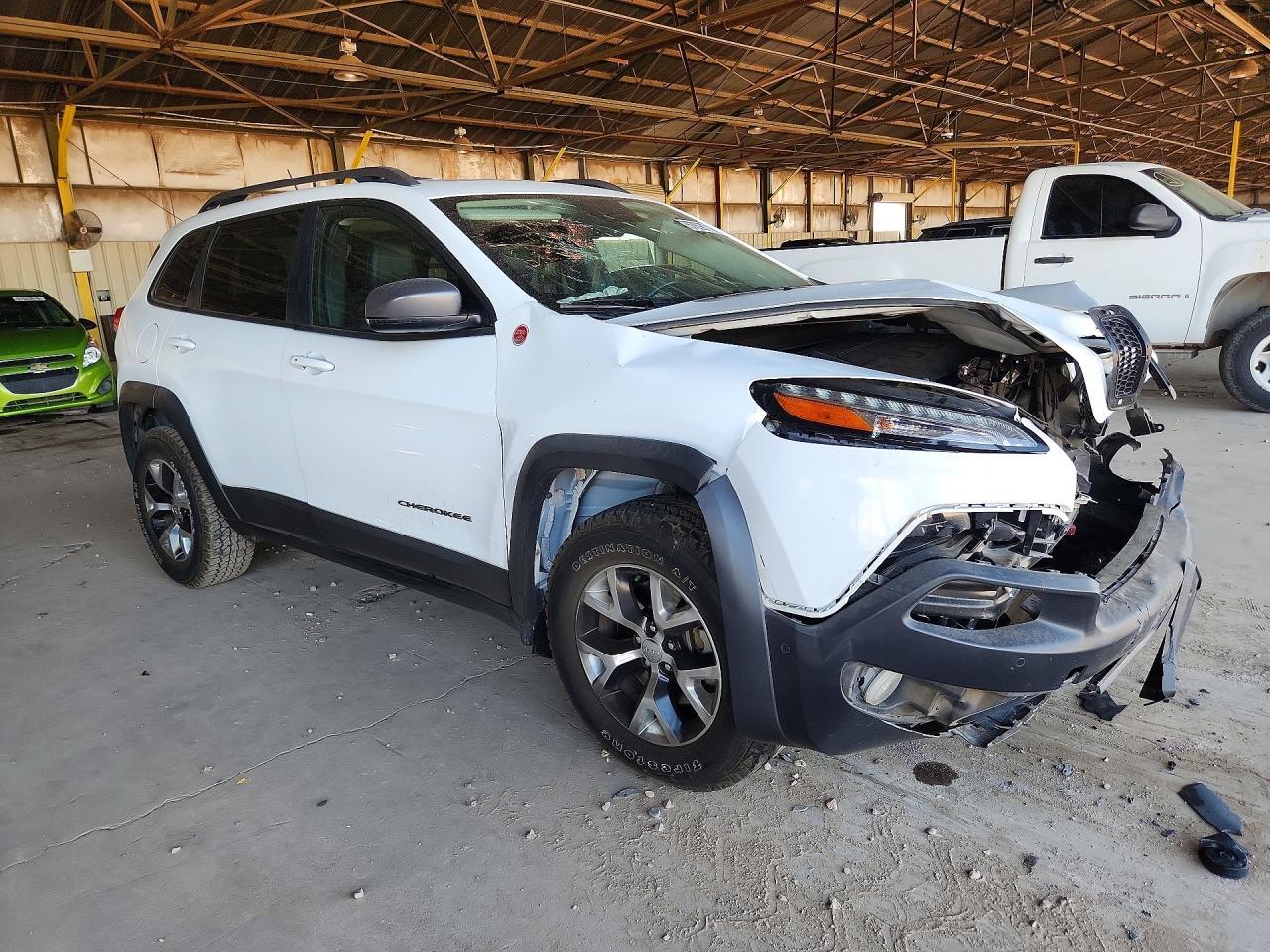 2015 Jeep Cherokee Trailhawk - Image 4
